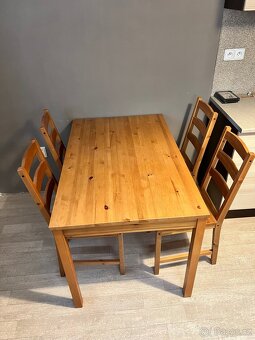 Jídelní stůl a 4 židle IKEA - 2