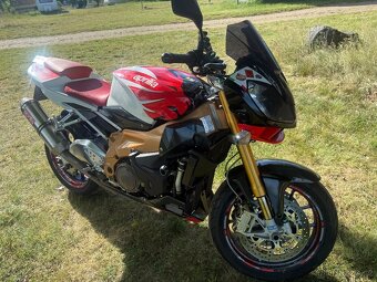 Aprilia tuono Factory rsv v2 - 2
