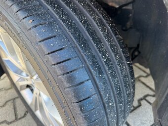 BMW X1 XDRIVE 2,0D 150 KW STK KOLA - 2
