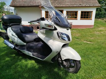 Suzuki Burgman 650 - 2
