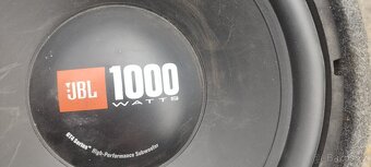 Autozesiloe subwoofer JBL - 2