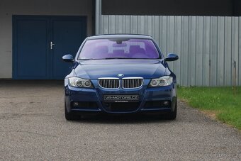 BMW E90 325i M-Paket Manuál - 2