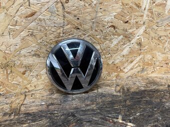 PŘEDNÍ ZNAK MASKY CHLADIČE VW 3D0853601F - 2