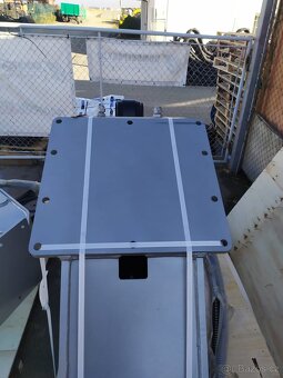 PAŘEZOVÉ NŮŽKY NA BAGR 20-30T - 2