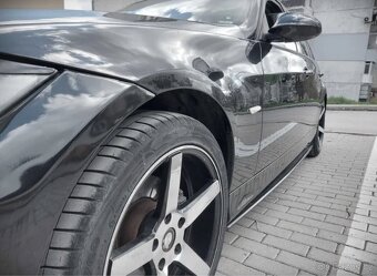 Podprahové lišty pro BMW E90 E91 E92 E93 - 2