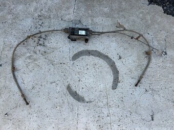 Toyota Avensis T29 elektrická ruční brzda - 2