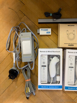 Nintendo Wii - 2 ovladače - 300G HDD - (prodej sbírky) - 2