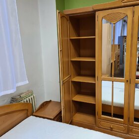 Masivní skříň buk dovoz Německo - 2