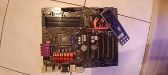 Základová deska MSI - 2