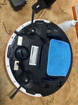 Roboticky s mopem vysavač - 2