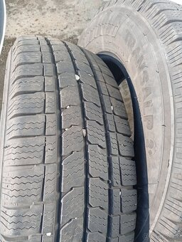 Pneu 215/70R15C zimní - 2