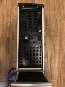 PC skříň - server - 2