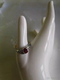 Zlatý luxusní prsten s Diamanty a Rubinem - 2