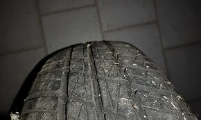 Prodám pneumatiku. 145/80R13 - 2