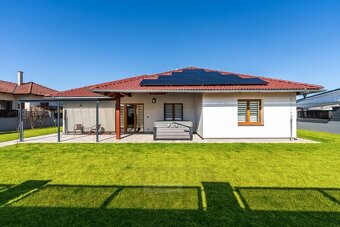 Prodej rodinného domu 240 m², pozemek 917 m² - Kaplice - 2