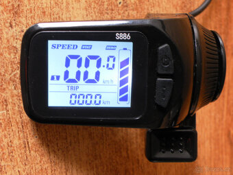 Řídící jednotka s ovladačem a LCD displejem pro elektrokolo - 2
