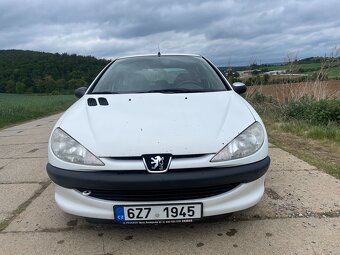 Peugeot 206 1,4i 55kW první majitel koupeno v ČR - 2