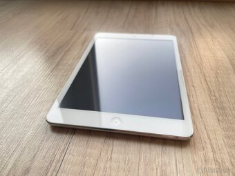 Tablet iPad Mini 2 - WiFi / 16GB / 7,9" - 2
