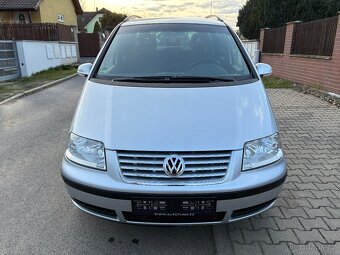 VW Sharan 2.0i 85 KW - velice zachovalý - 2
