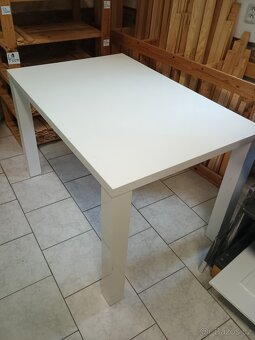 Jídelní nebo pracovní stůl - 2