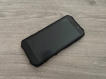 Oukitel WP12 - 2