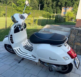 Vespa GTS Super 300 - 2