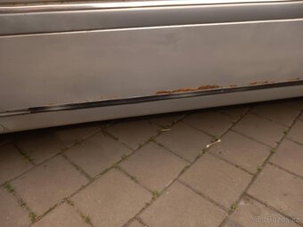 Prodám mercedes,w 202.1.8.benzin.94kw.rok1993. - 2