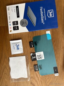 Krycí folie na IPhone 16 plus FLEXIBLEGLASS - 2