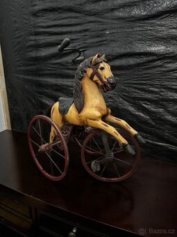 Krásný starožitný dřevěný tříkolový kůň 58cm výška - 2