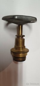 Mosazný ventil přímý 5 1/4" - 2