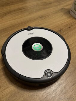 Robotický vysavač iRobot roomba 605 - 2