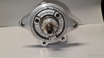 Nálezové Zubové hydraulické čerpadlo AS7G06Y33 (Mobilní) - 2