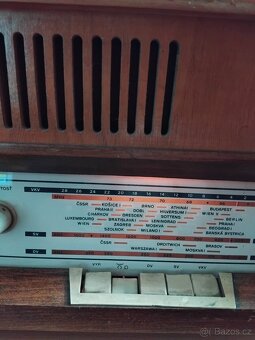 starší rádio - 2