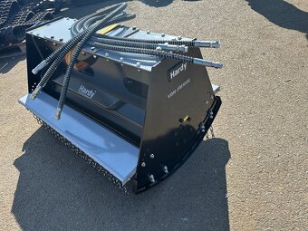 Kladívkový mulčovač Hardy pro stroje 3-6 tun - 2