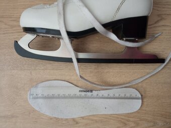 Lední brusle vel.33/34 - 2