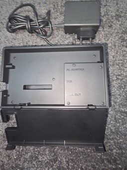 Sada dokovací stanice Nintendo Switch, která obsahuje dokova - 2