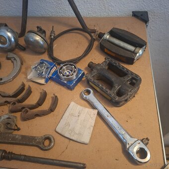 Babetta směska dílů. - 2