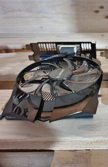 2x 2GB grafika Geforce GT 740 a GT 640 - 2