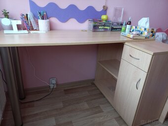 Prodám psací stůl - 2
