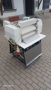 Rohlíkovací stroj TOPOS - 2