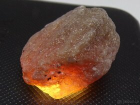 Rubín přírodní krystal 19 g - 2