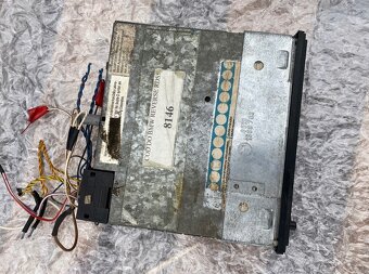 BMW E36 originální rádio RDS - 2