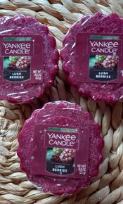 Yankee Candle Lush Berries vonný vosk - 2