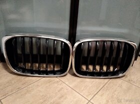 BMW X3 přední maska - 2