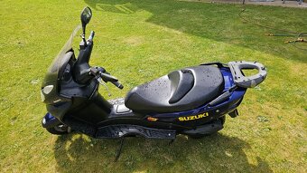 Suzuki Burgman 150 - 2