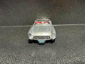 Chevrolet Corvette C1 1957 1:18 - 2