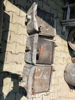 Chladiče, těleso a lapač vzduchu zetor 25 - 2