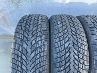 205/55R17 WR SNOWPROOF P 95V XL zimní pneu 8mm - 2