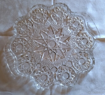 kulatý tác, podnos na cukroví, české broušené sklo - 2