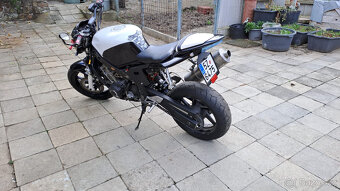 Honda CBR 600RR - Nepojízdná - 2